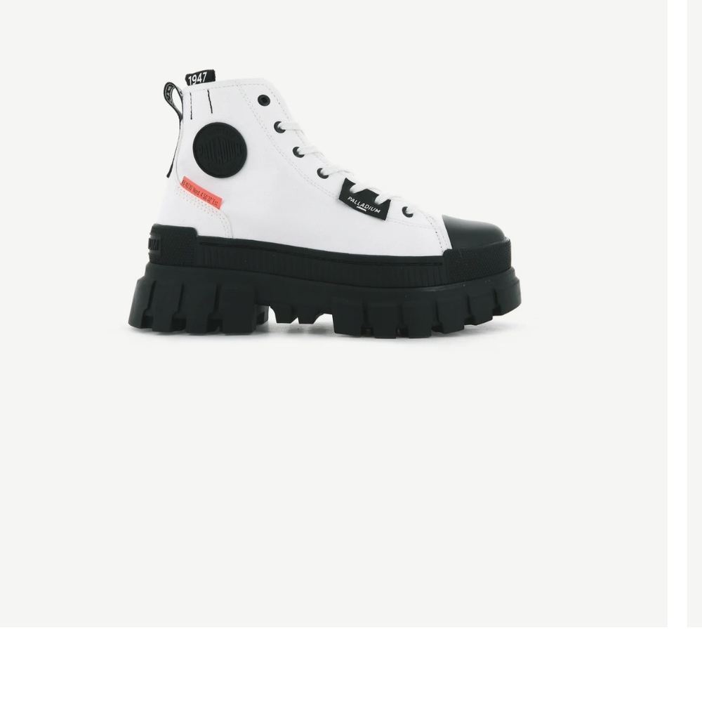 Palladium New In Box White Revolt Hi Tx Sz 7